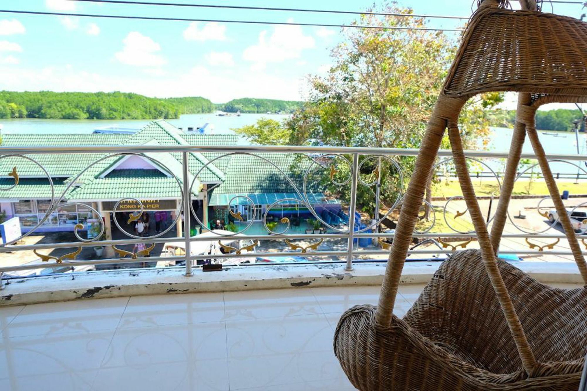 Krabi Marina Seaview Hotel Ngoại thất bức ảnh